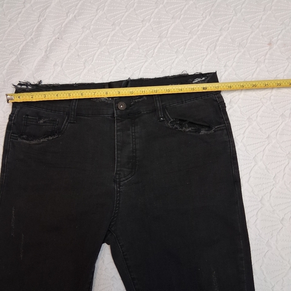 VALABASAS size 34 Sleek Black Distressed Skinny Jeans - Picture 12 of 17